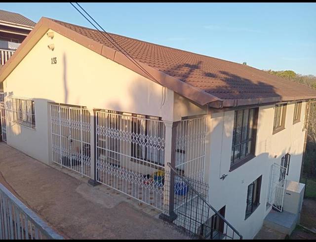 3 BEDROOM PROPERTY TO RENT IN CLARE HILLS